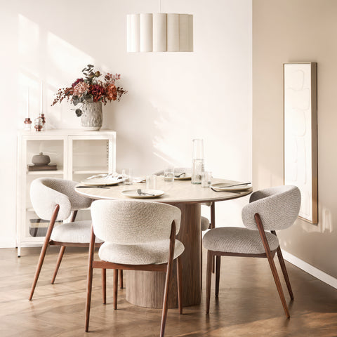 Spisebordsstole i flot skandinavisk design.