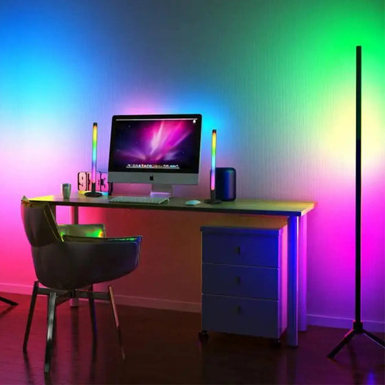 HARMONY Gulvlampe med Trådløs RGB Kontrol