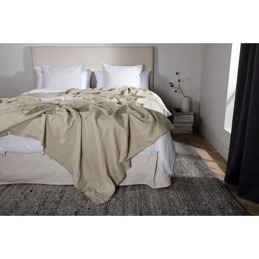 Milo Sengetæppe beige 260 x 260 cm