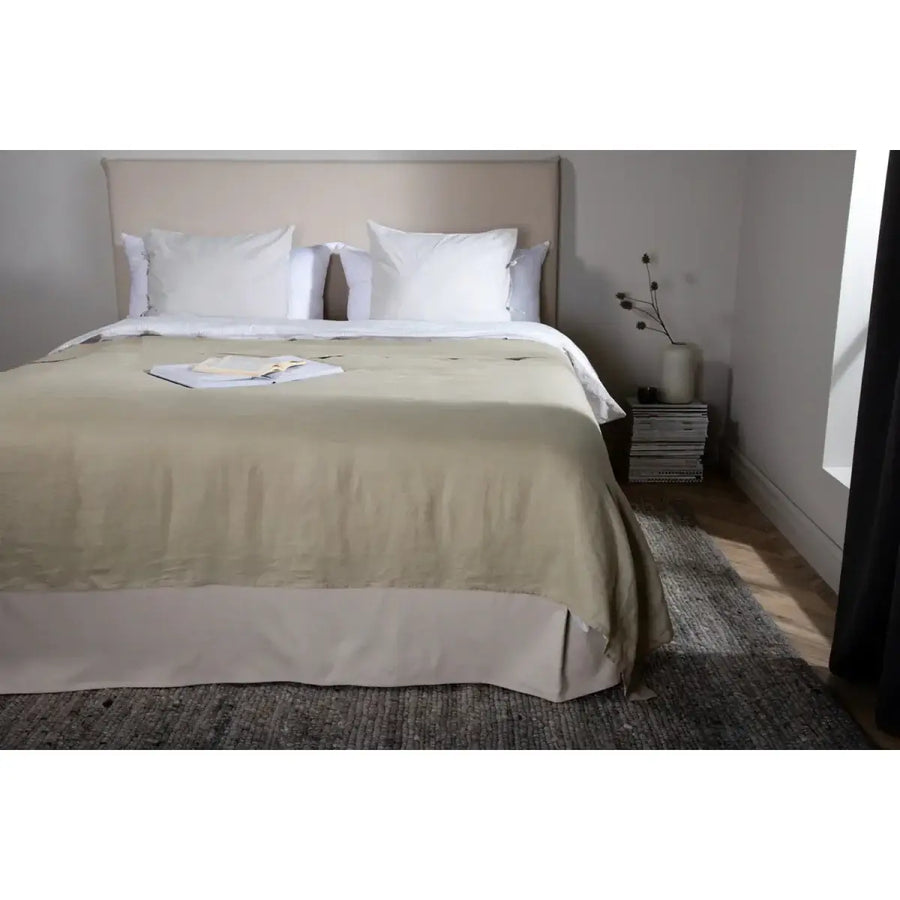 Milo Sengetæppe beige 260 x 260 cm