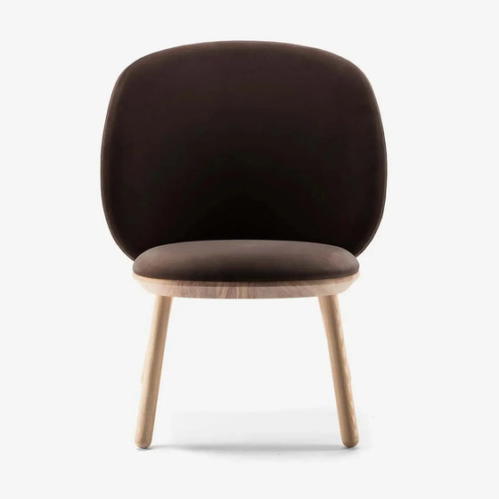 Naïve Low Chair – Naturlig Elegance og Komfort