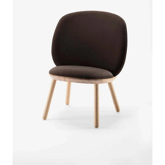 Naïve Low Chair – Naturlig Elegance og Komfort