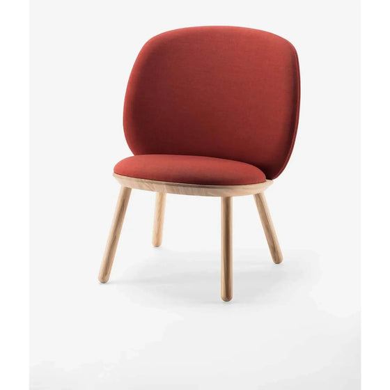 Naïve Low Chair – Naturlig Elegance og Komfort