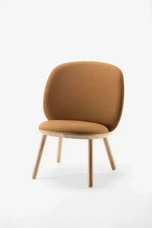 Naïve Low Chair – Naturlig Elegance og Komfort