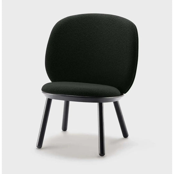 Naïve Low Chair – Naturlig Elegance og Komfort