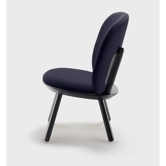 Naïve Low Chair – Naturlig Elegance og Komfort