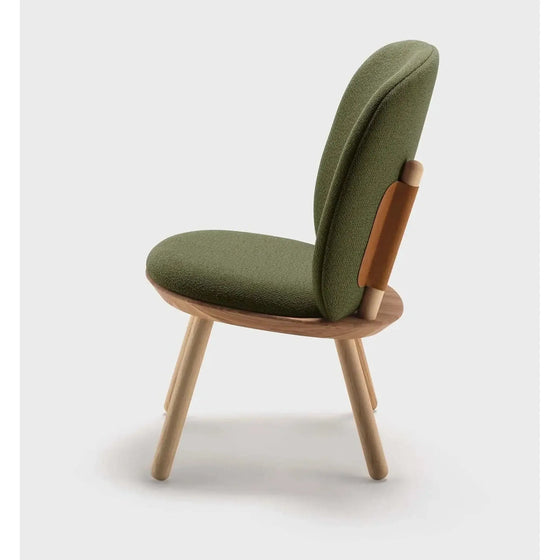 Naïve Low Chair – Naturlig Elegance og Komfort