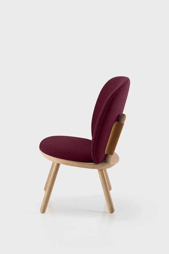 Naïve Low Chair – Naturlig Elegance og Komfort