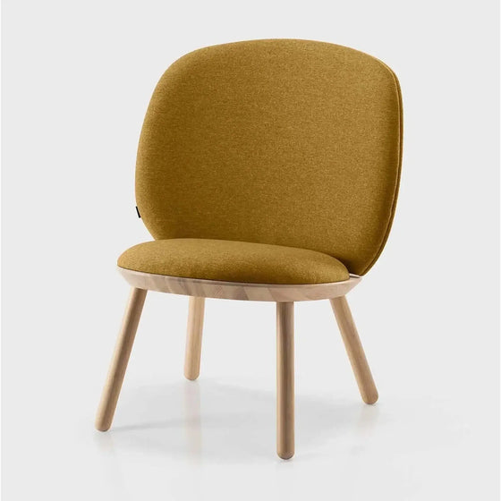 Naïve Low Chair – Naturlig Elegance og Komfort