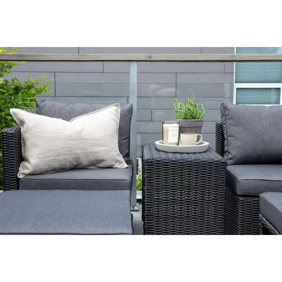 Quad Loungehavesæt med 2 stk. loungehvilestole inkl. fodskamler og loungebord