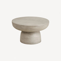 Udendørs sofa i naturfarver med armlæn i reb - stilfuldt havemøbel til terrassen.